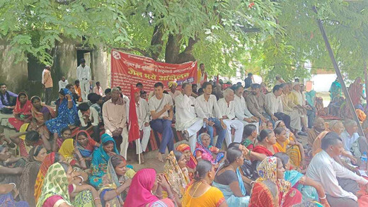 लखीसराय में संयुक्त ट्रेड यूनियनों का आंदोलन, किसान-युवा-छात्रों के मुद्दों पर सरकार को घेरा